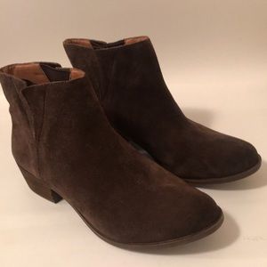 Lucky Brown Cow Split Booties size 9